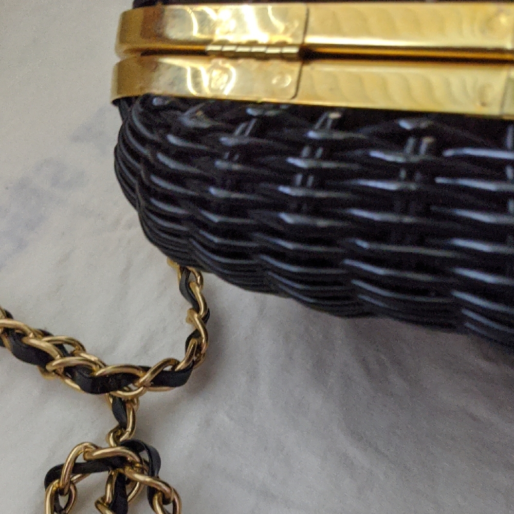 Vintage Magid Black Woven Crossbody Bag with Gold Chain - Picture 7 of 17